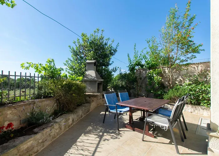 Villa Serena Mirce