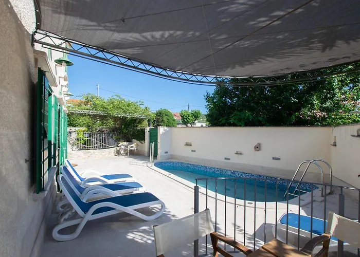 Villa Serena Mirce