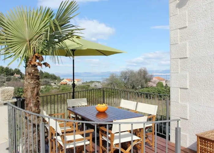 Serena Villa Mirce