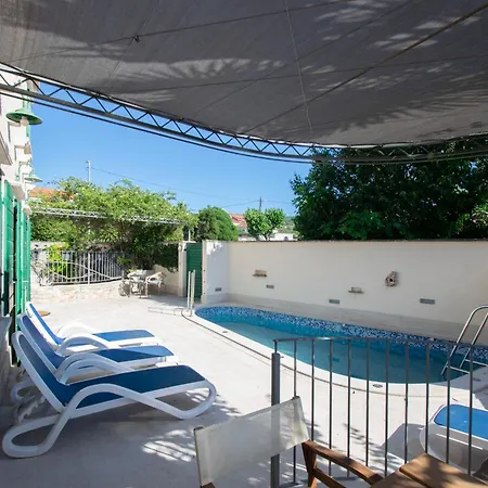 Villa Serena Mirce
